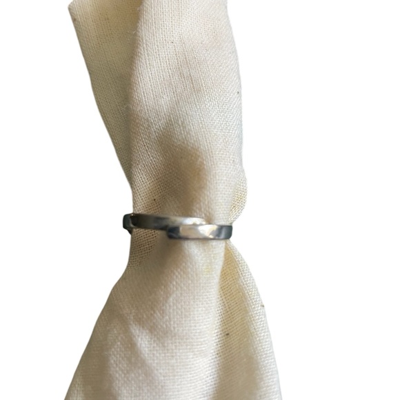 Bundle of Vintage Silver-Tone Rhinestone Brooch and Blue Rhinestone Ring - Picture 6 of 6